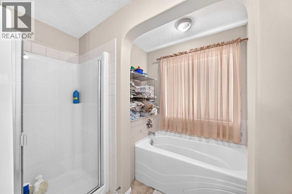 222 Saddlehorn Close NE - photo 25