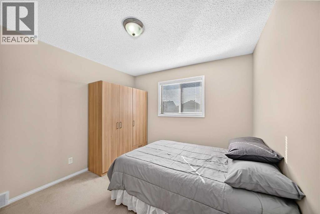 222 Saddlehorn Close NE - photo 27