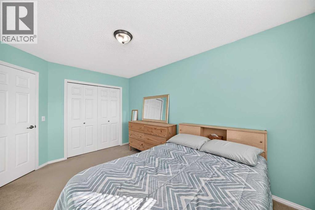 222 Saddlehorn Close NE - photo 29