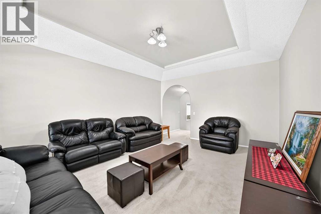 222 Saddlehorn Close NE - photo 33