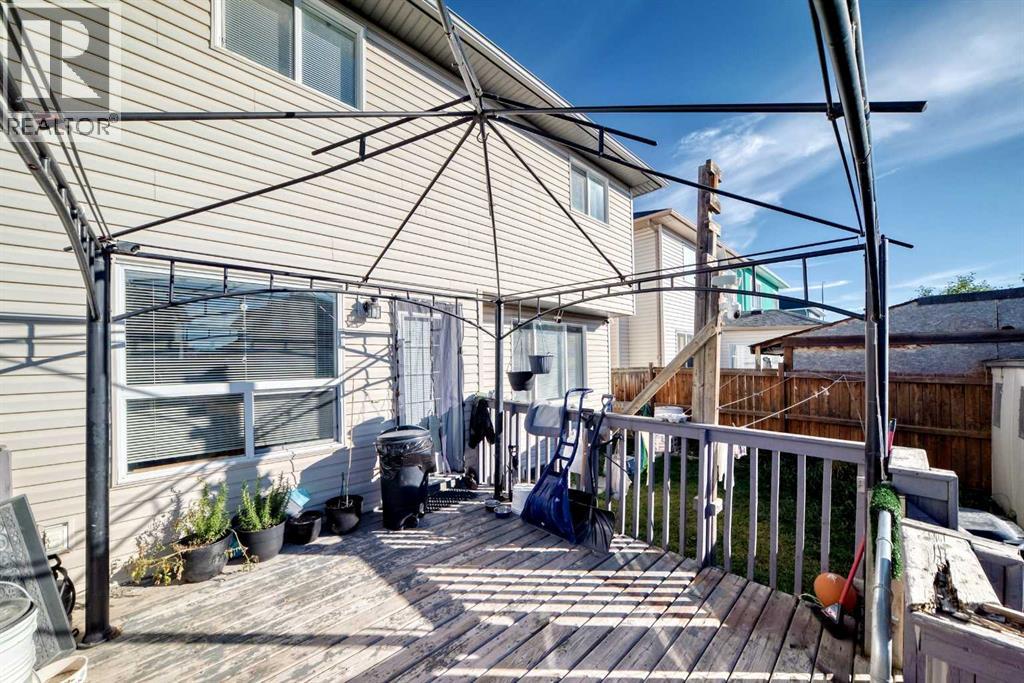 222 Saddlehorn Close NE - photo 40