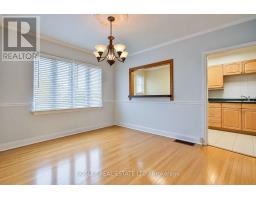 Living room - 1393 Avenue Road, Toronto, ON M5N2H3 Photo 10
