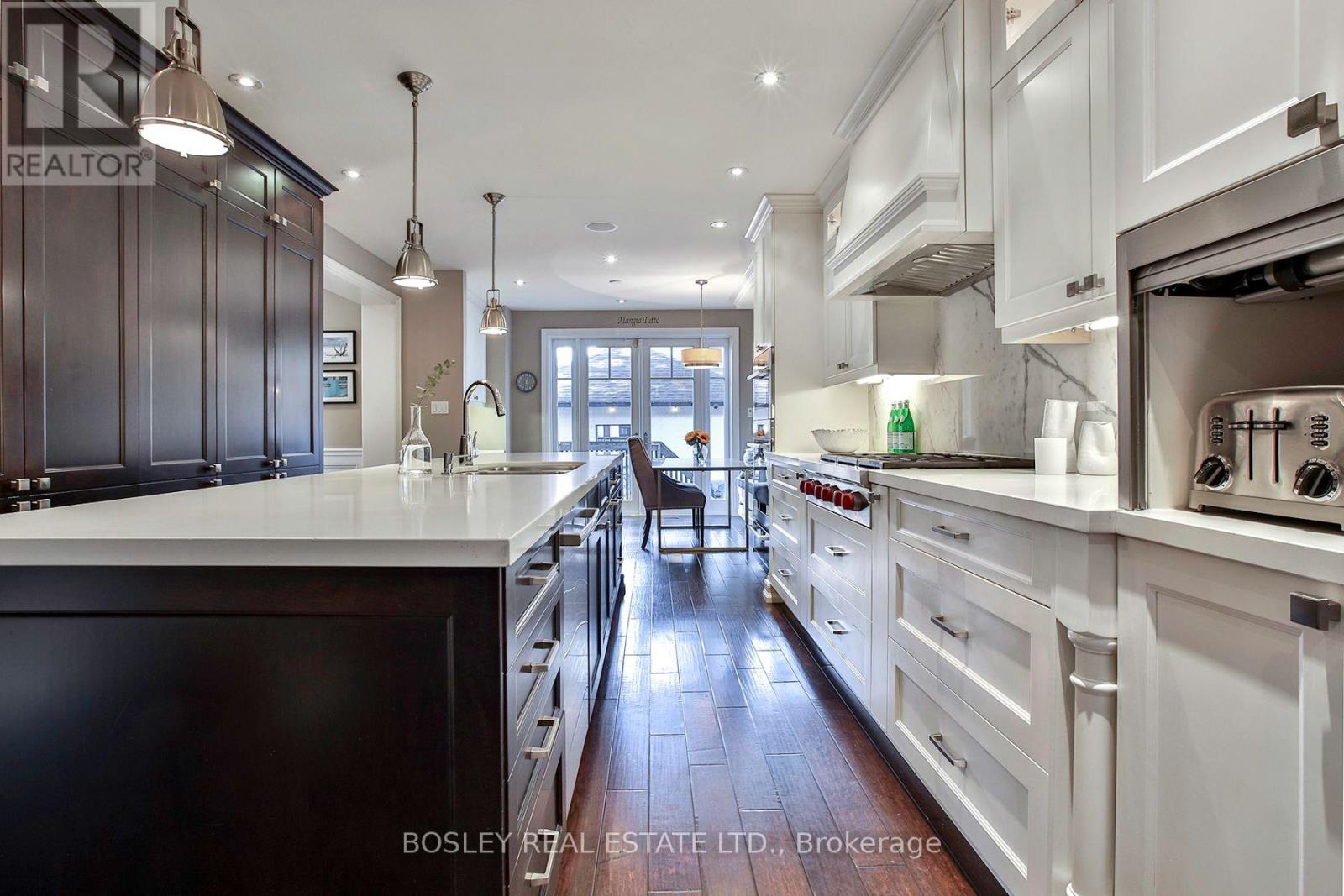 253 Glenview Avenue, Toronto, ON photo 13