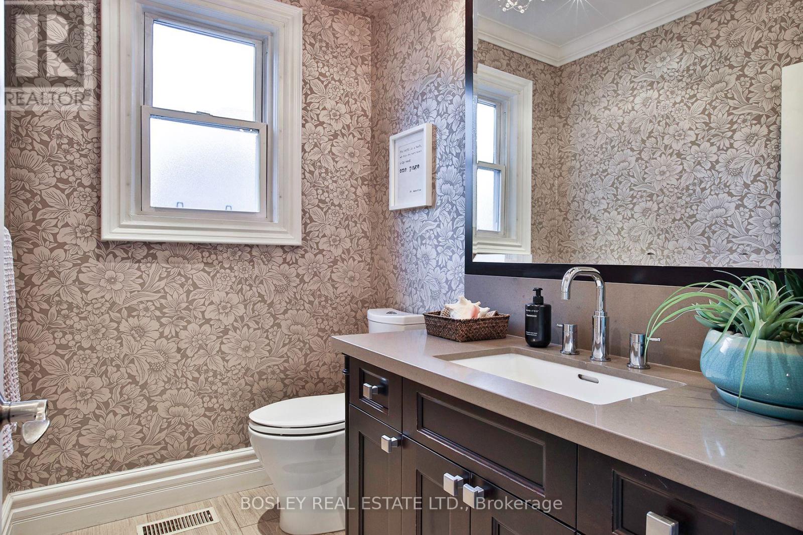 253 GLENVIEW AVENUE - 24