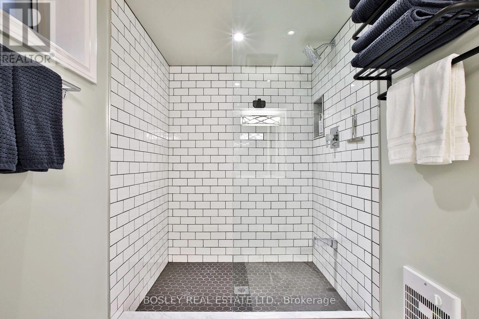253 Glenview Avenue, Toronto, ON photo 42
