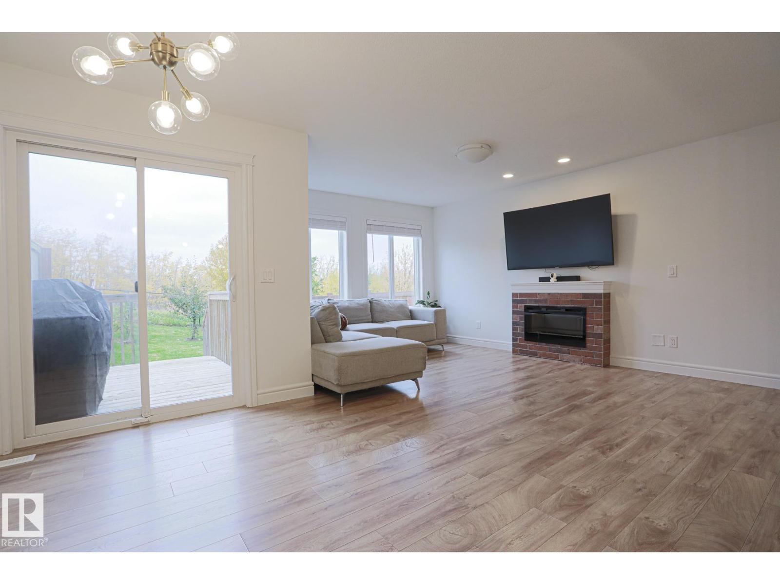 3833 ROBINS CR NW - Image 6