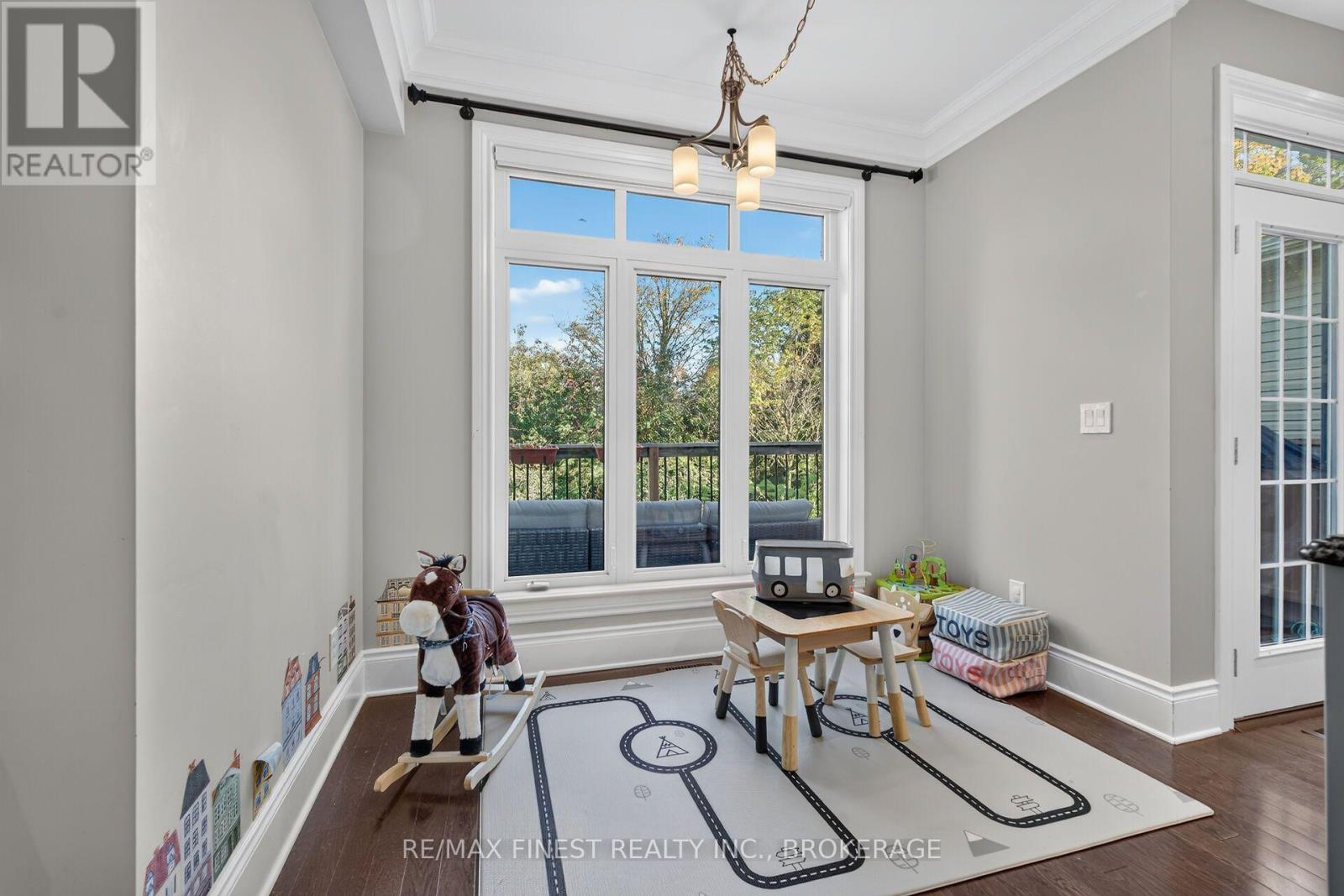 589 Fieldstone Drive — photo 12