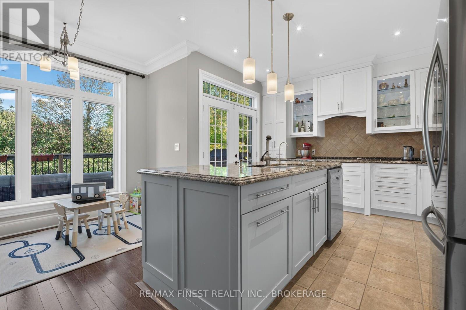 589 Fieldstone Drive — photo 14