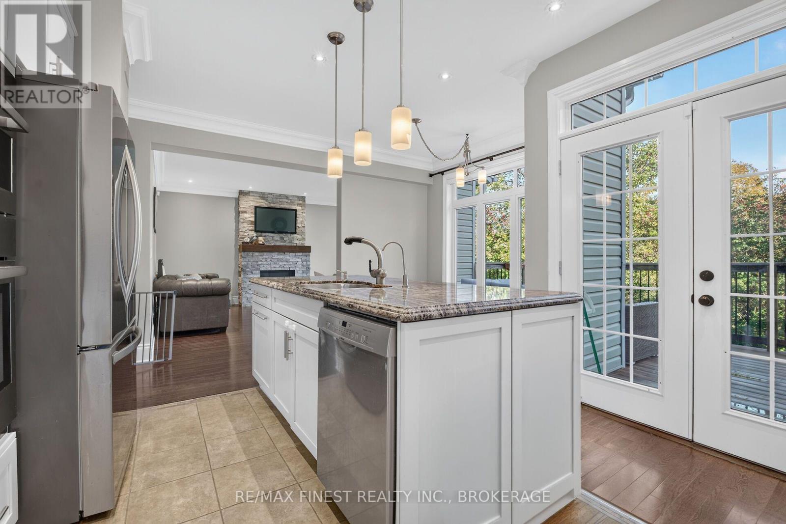 589 Fieldstone Drive — photo 16