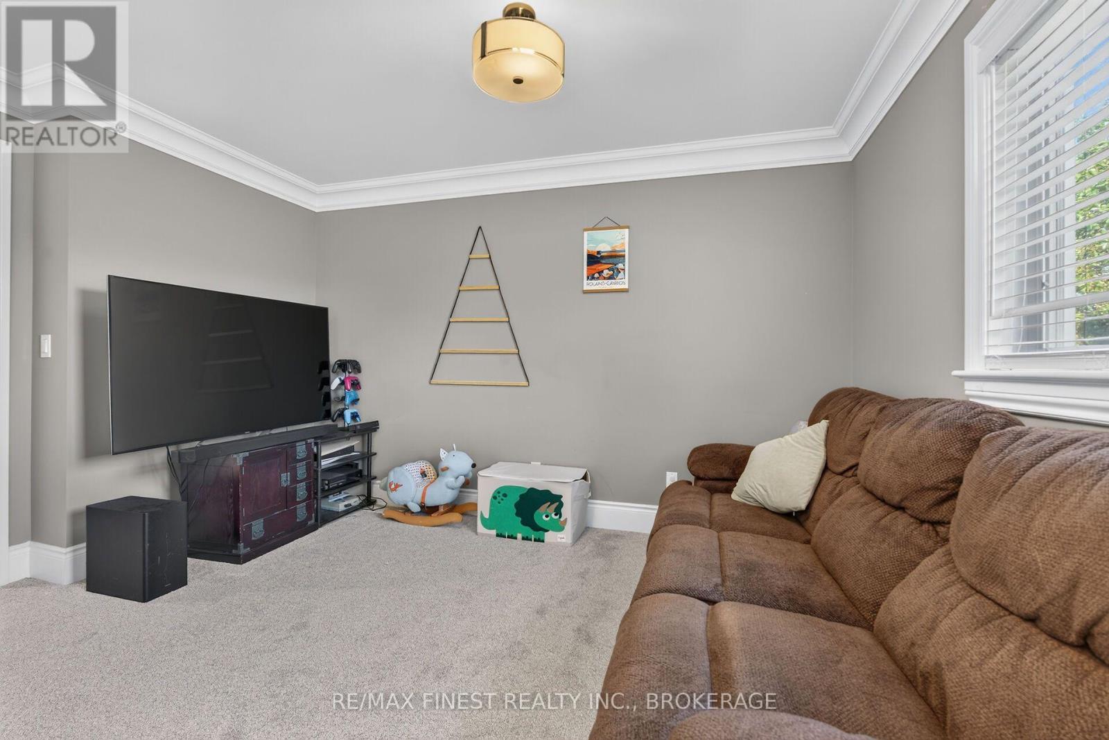 589 Fieldstone Drive — photo 26
