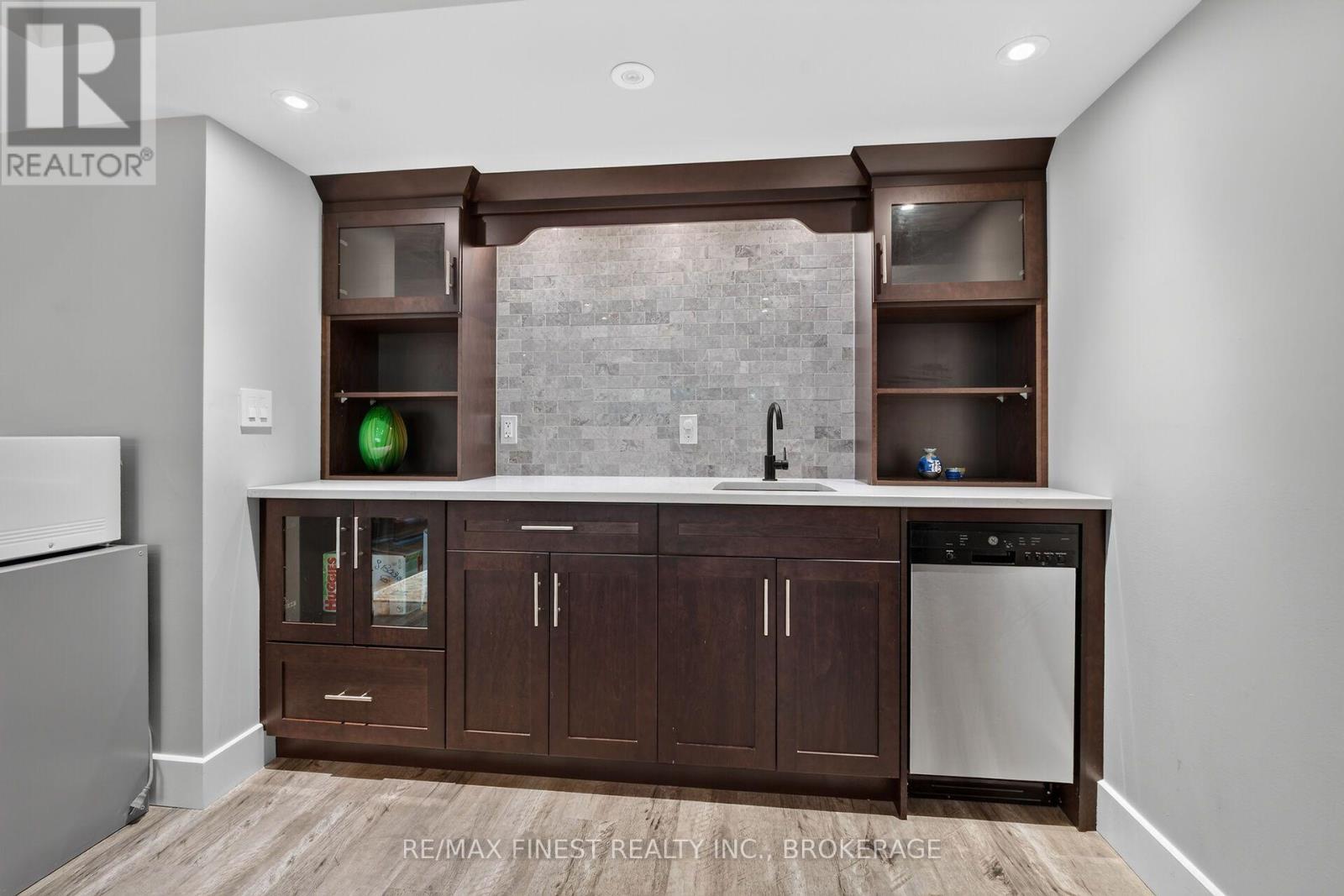 589 Fieldstone Drive — photo 30