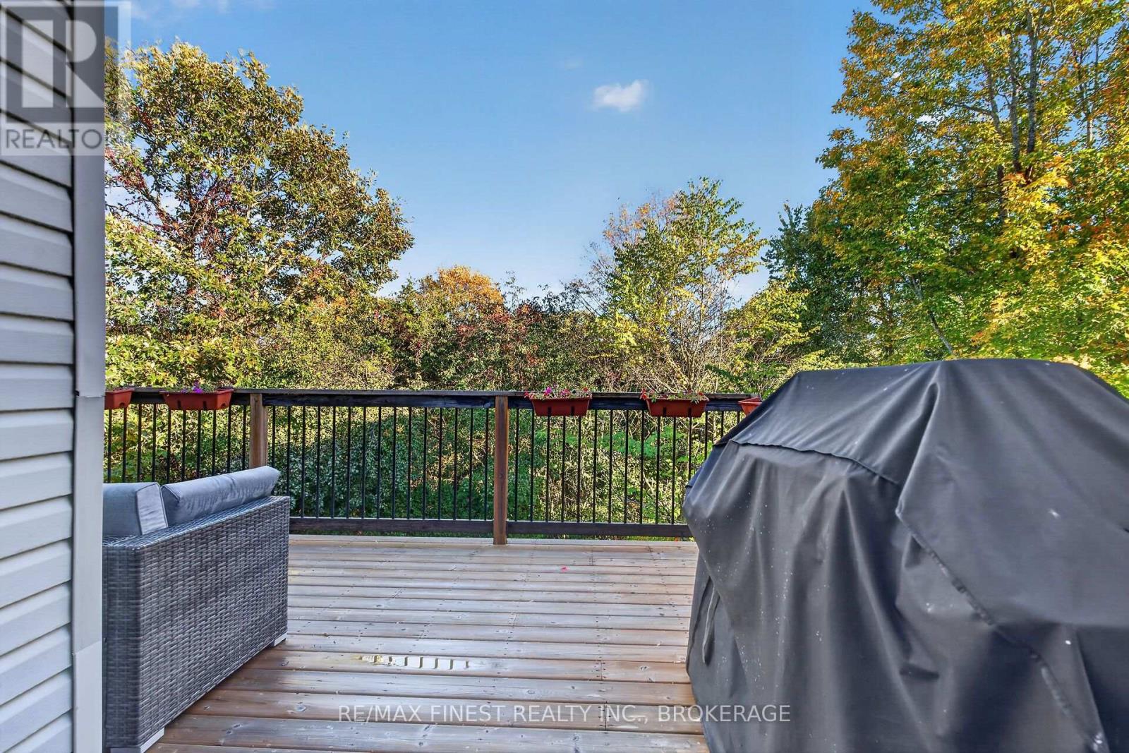 589 Fieldstone Drive — photo 35