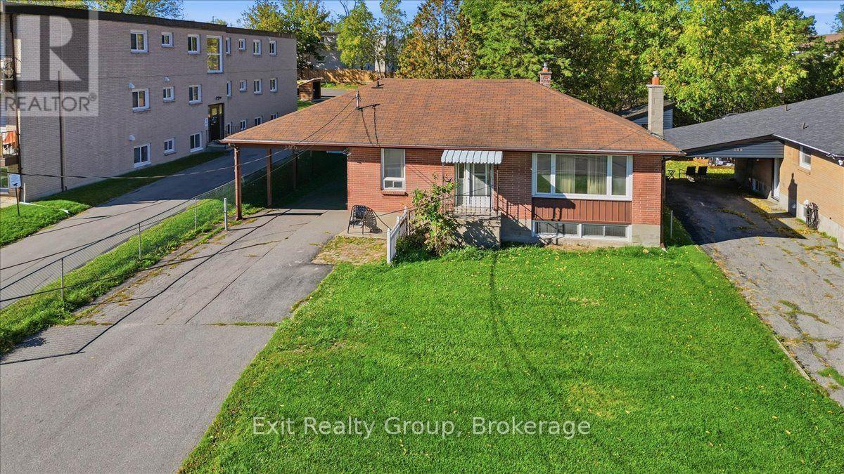196 Yeomans Street, Belleville, ON photo 1