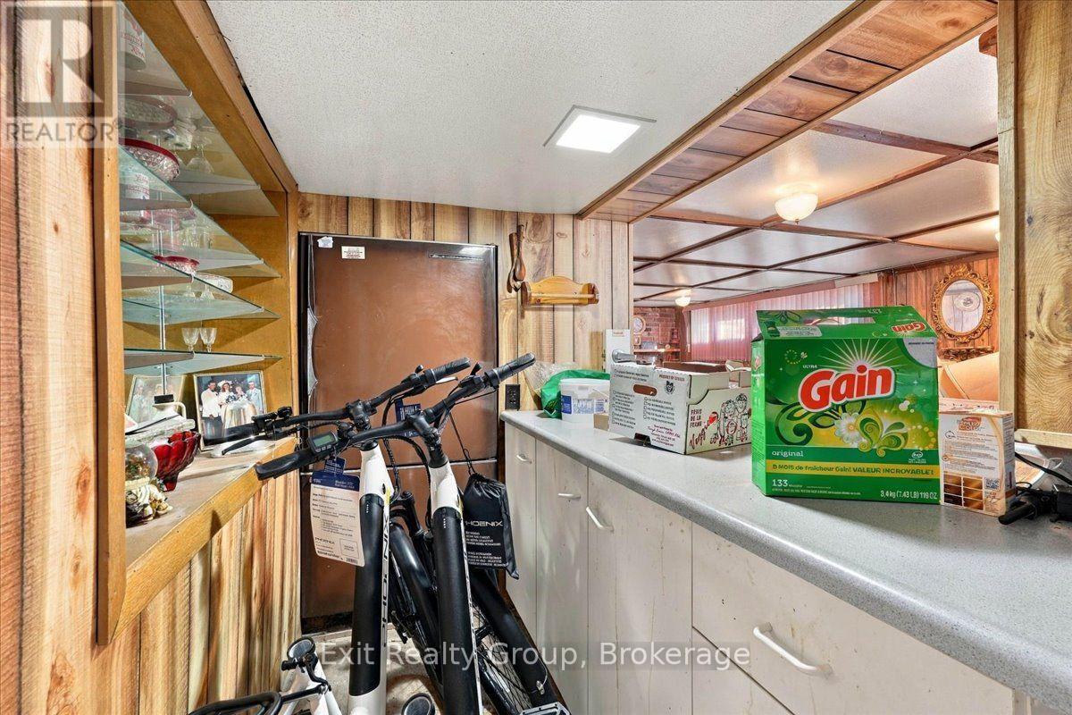 196 Yeomans Street, Belleville, ON photo 28
