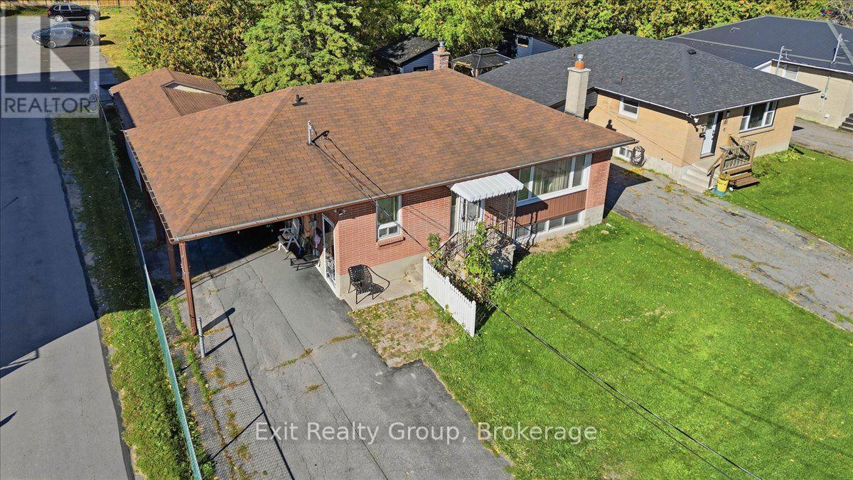 196 Yeomans Street, Belleville, ON photo 3