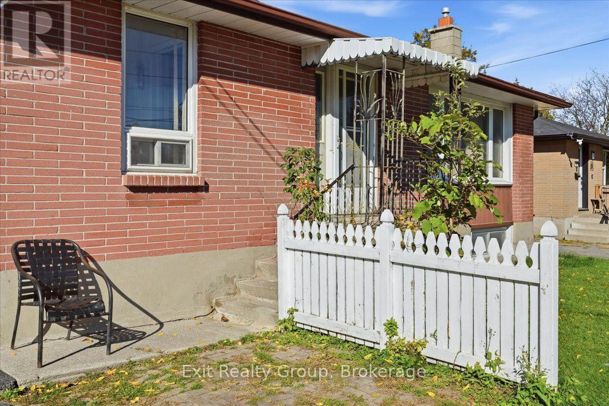 196 Yeomans Street, Belleville, ON photo 6