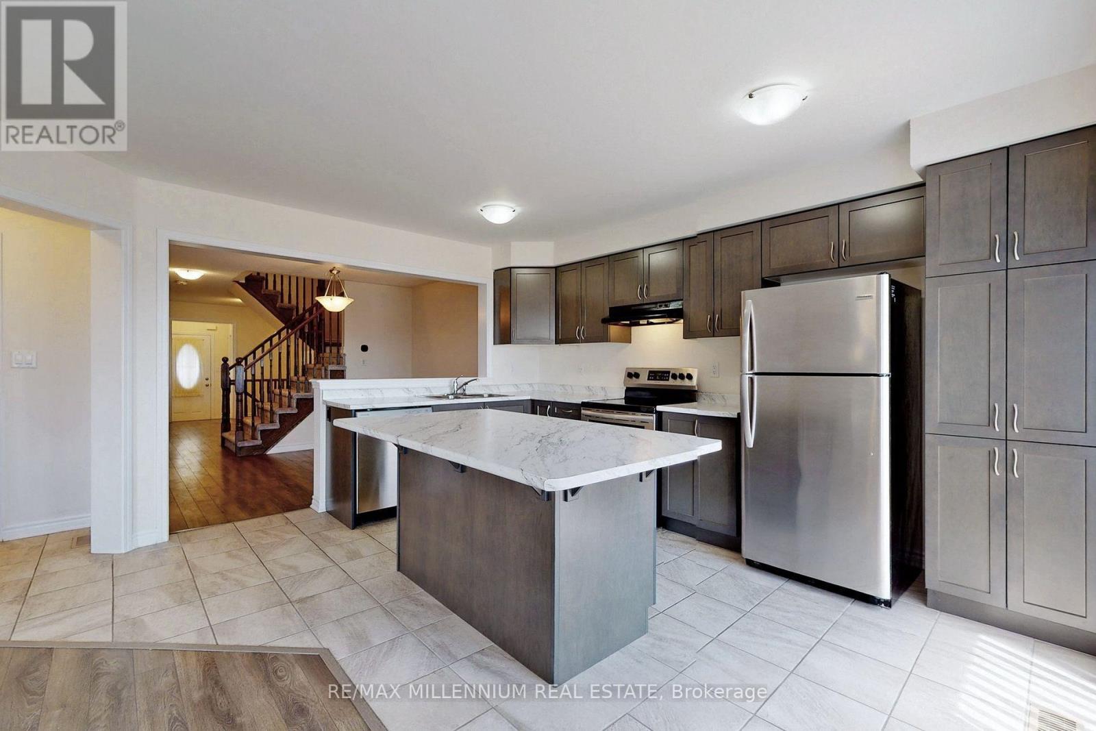 1017 Cameo Street, Pickering, ON photo 2