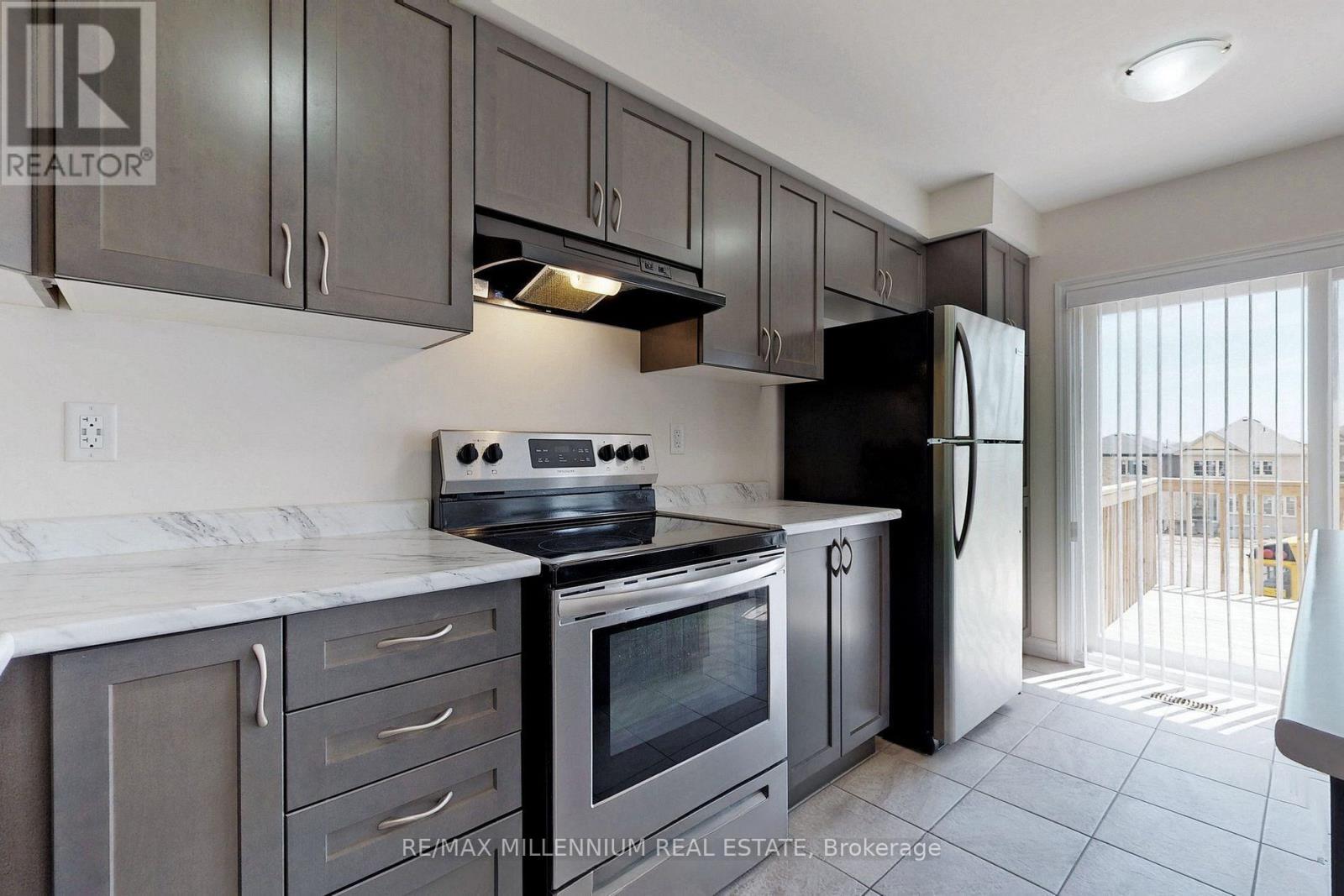 1017 Cameo Street, Pickering, ON photo 4