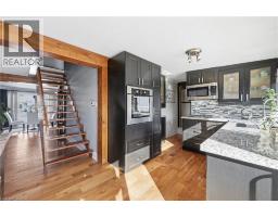 Living room - 31 Hunter Street, Dundas, ON L9H1E5 Photo 13