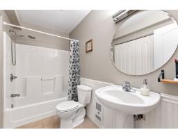 Family room - 5 Ch. Des Sources, L Ange Gardien, QC J8L0G4 Photo 15