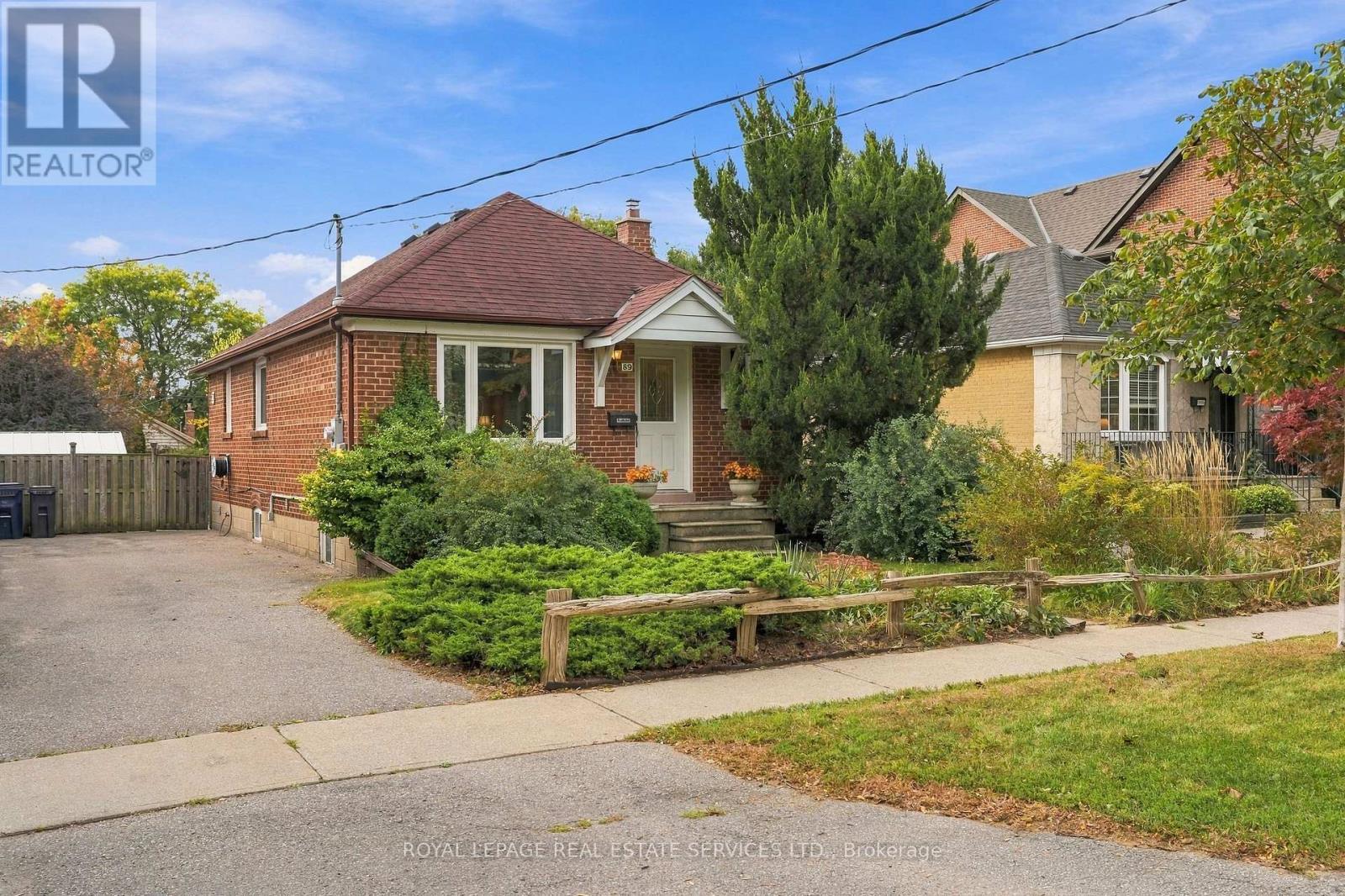 89 Yorkview Drive, Toronto, ON photo 2