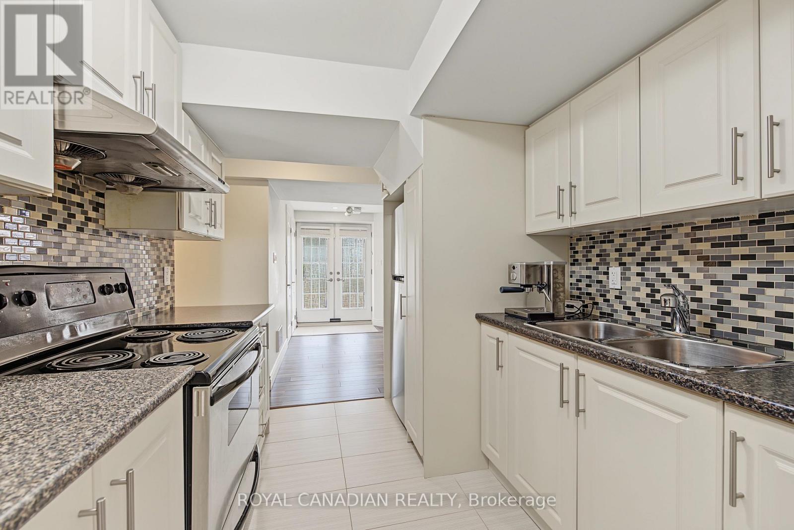 13 Island Grove, Brampton, ON photo 35