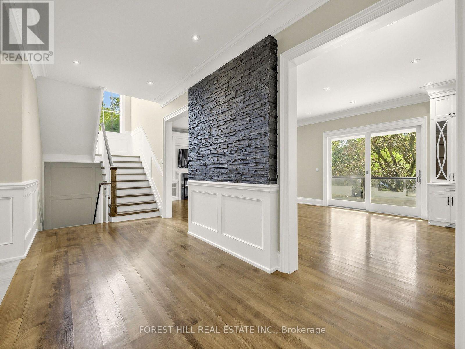 302 Pinehurst Drive West, Oakville, ON photo 16