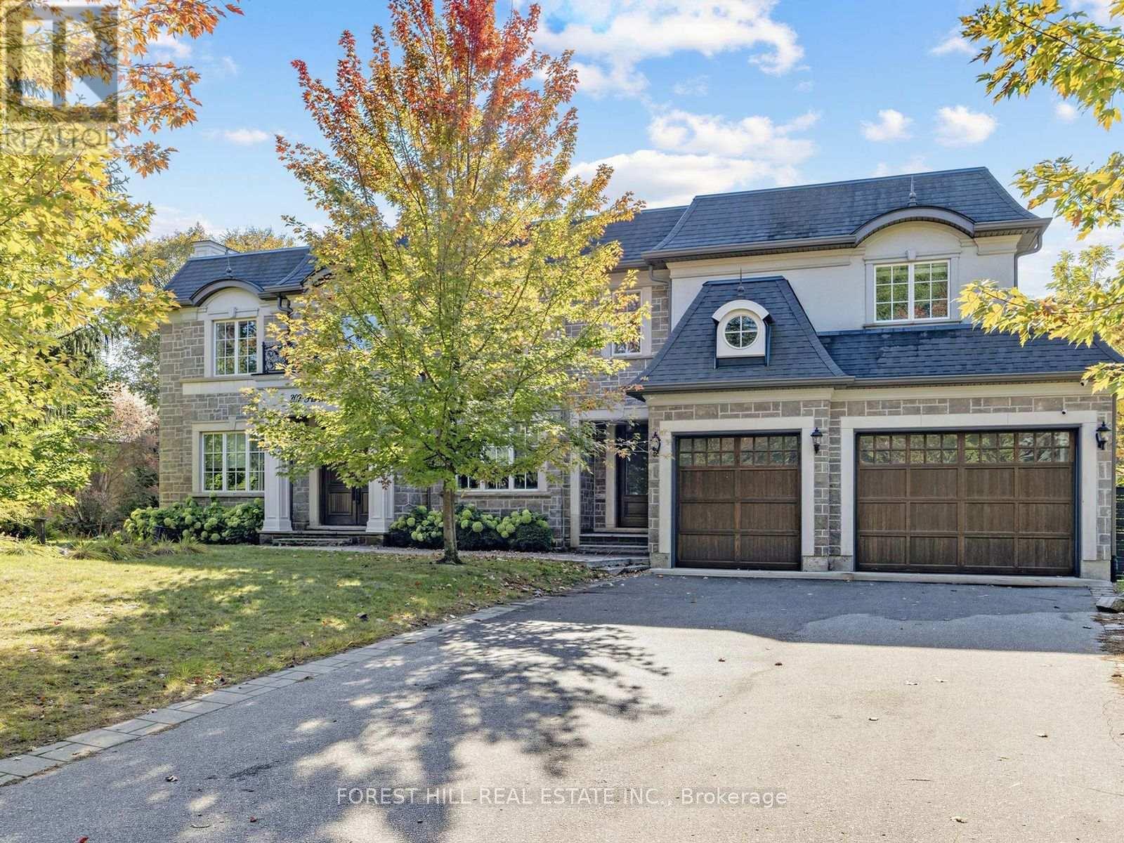 302 Pinehurst Drive West, Oakville, ON photo 2