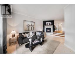 1141 Lakeshore Road W, Mississauga, ON L5H1J3 Photo 11