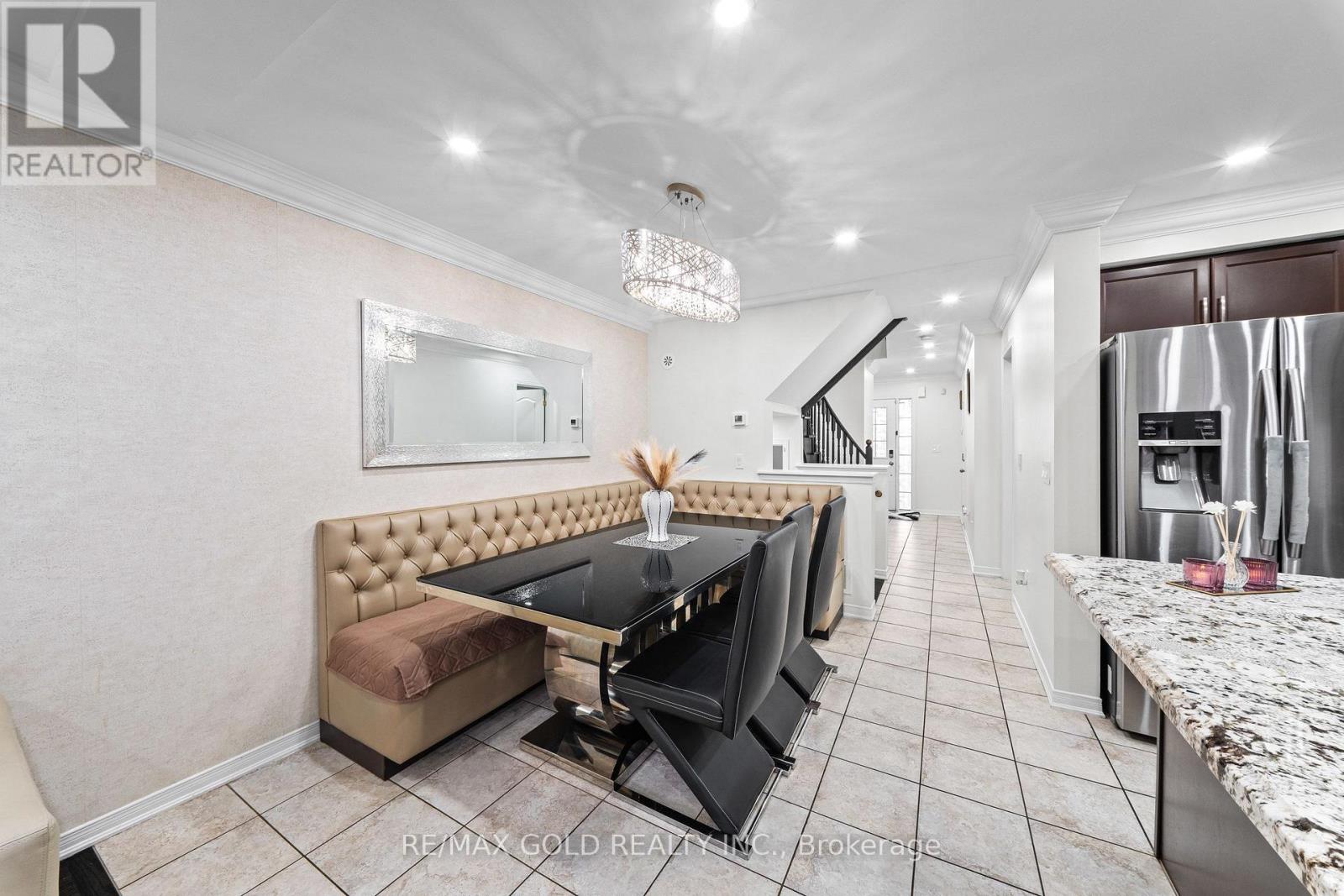 35 Davenhill Road, Brampton, ON photo 3