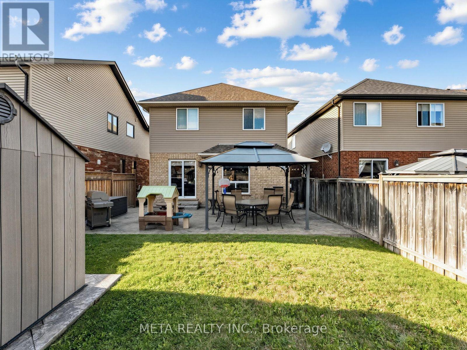 4 Murray Court — photo 36
