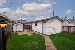 1092 Spruce Street, Winnipeg, MB R3G3A3 Photo 20