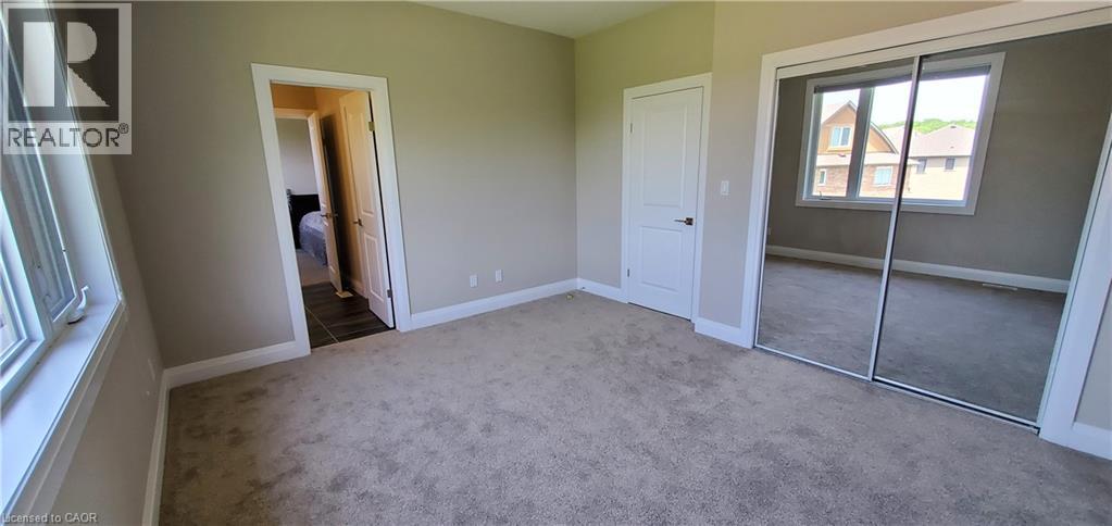 819 Sundrops Court — photo 32