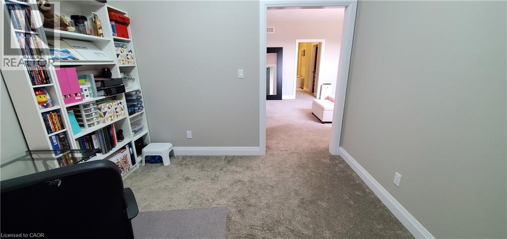 819 Sundrops Court — photo 39