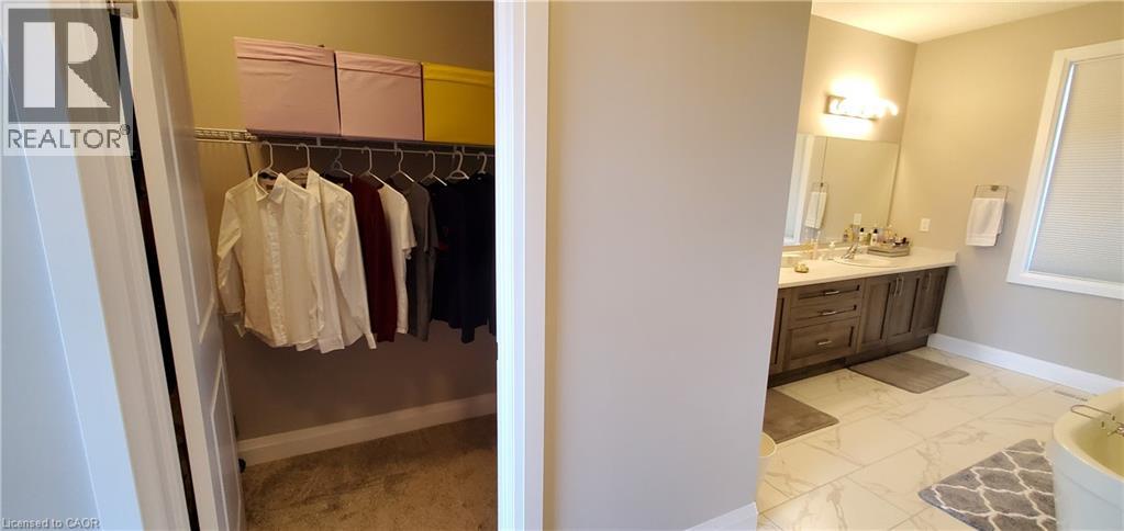 819 Sundrops Court — photo 41