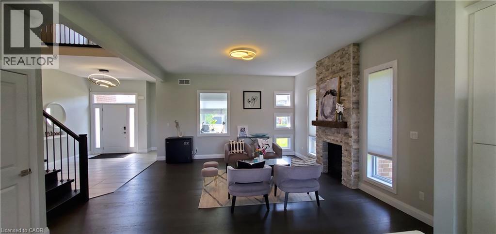 819 Sundrops Court — photo 8