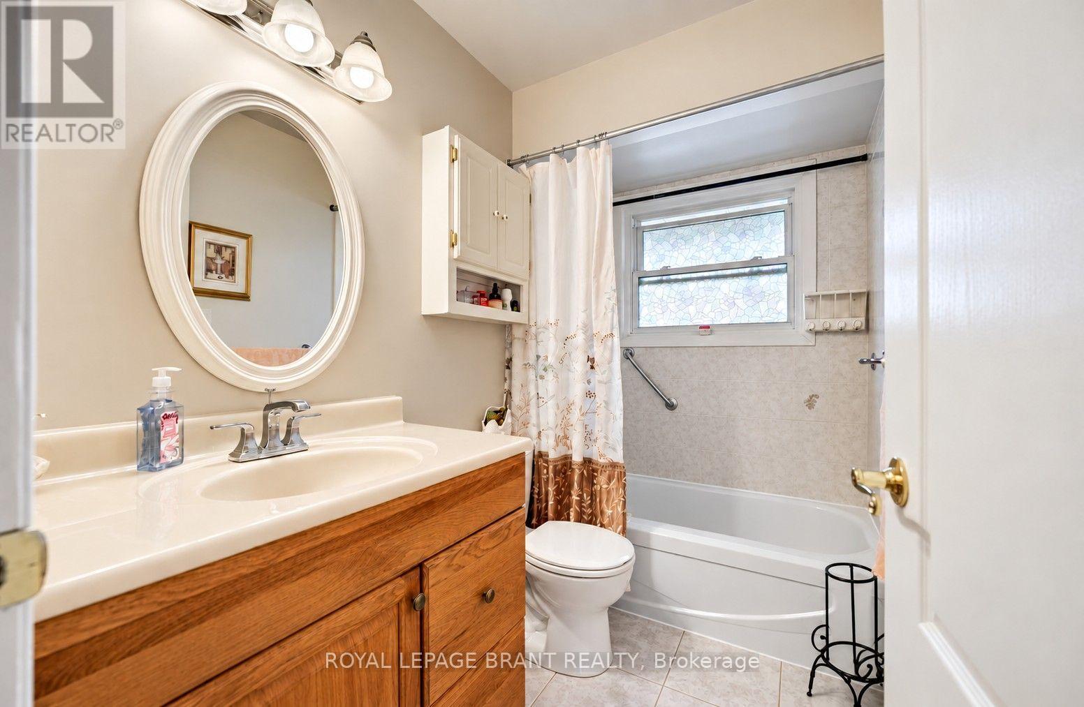 582 Grand Valley Drive, Cambridge, ON photo 8