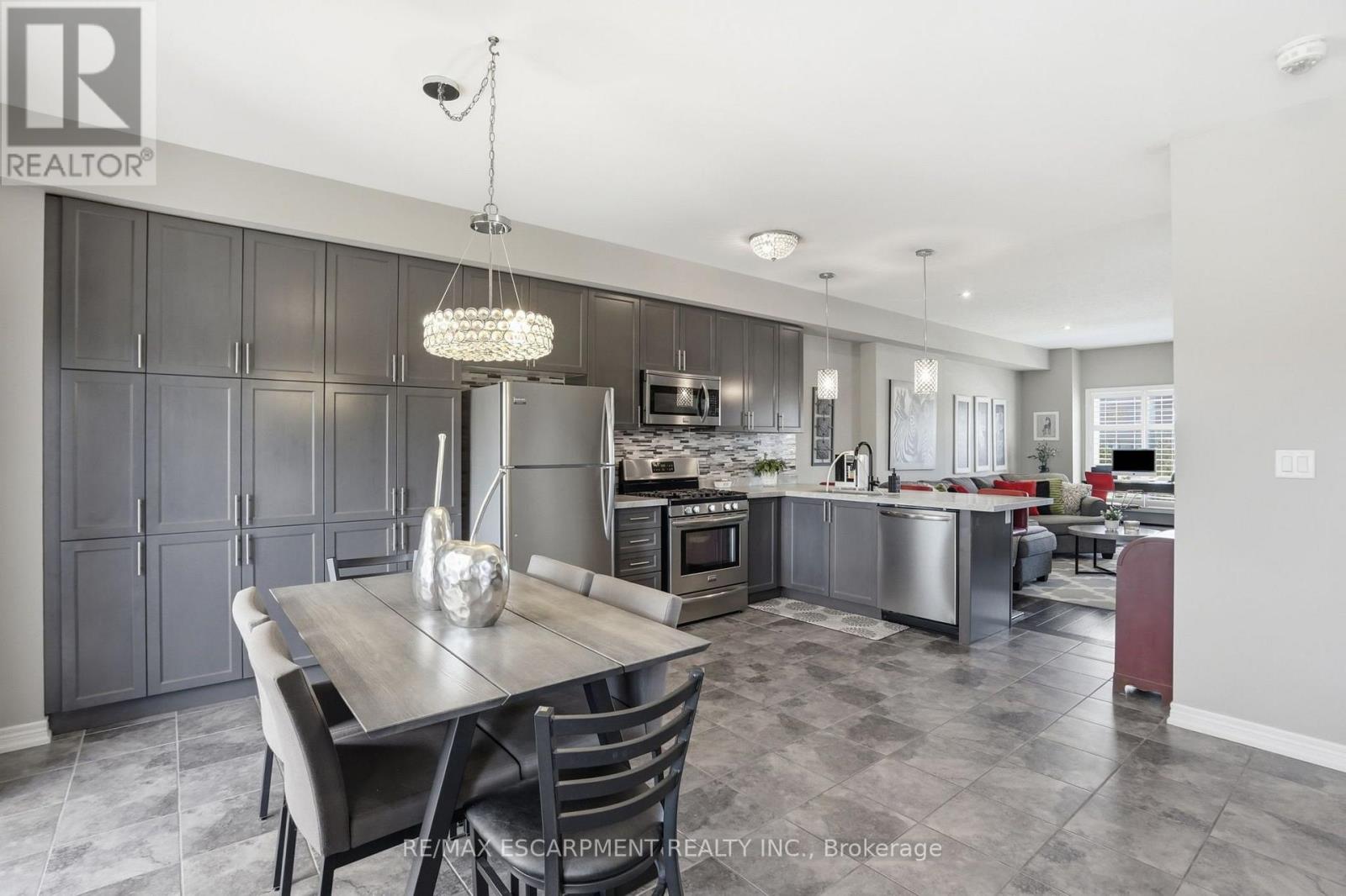 27 Crossings Way, Hamilton, ON photo 9