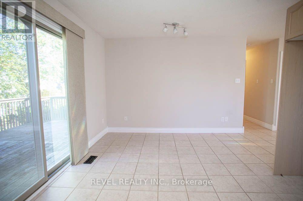 16 Bradbury Crescent, Brant, ON photo 11