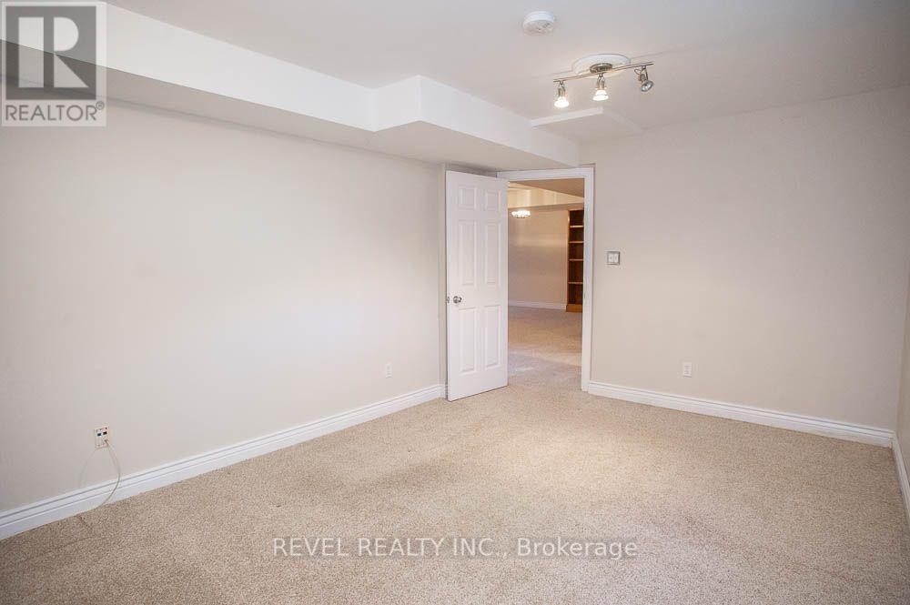 16 Bradbury Crescent, Brant, ON photo 23