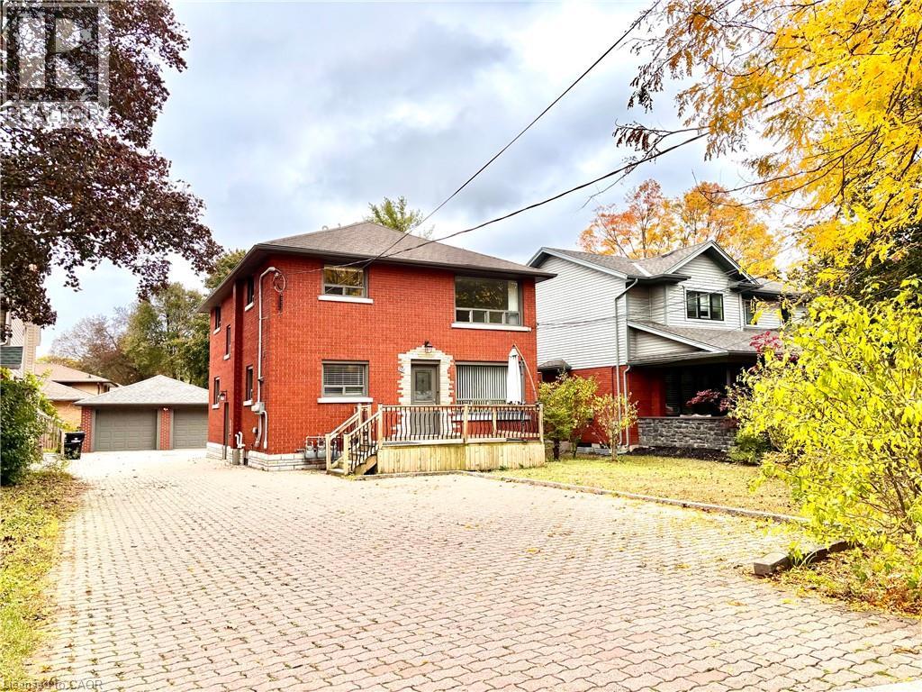207 SHELDON Avenue N — photo 2