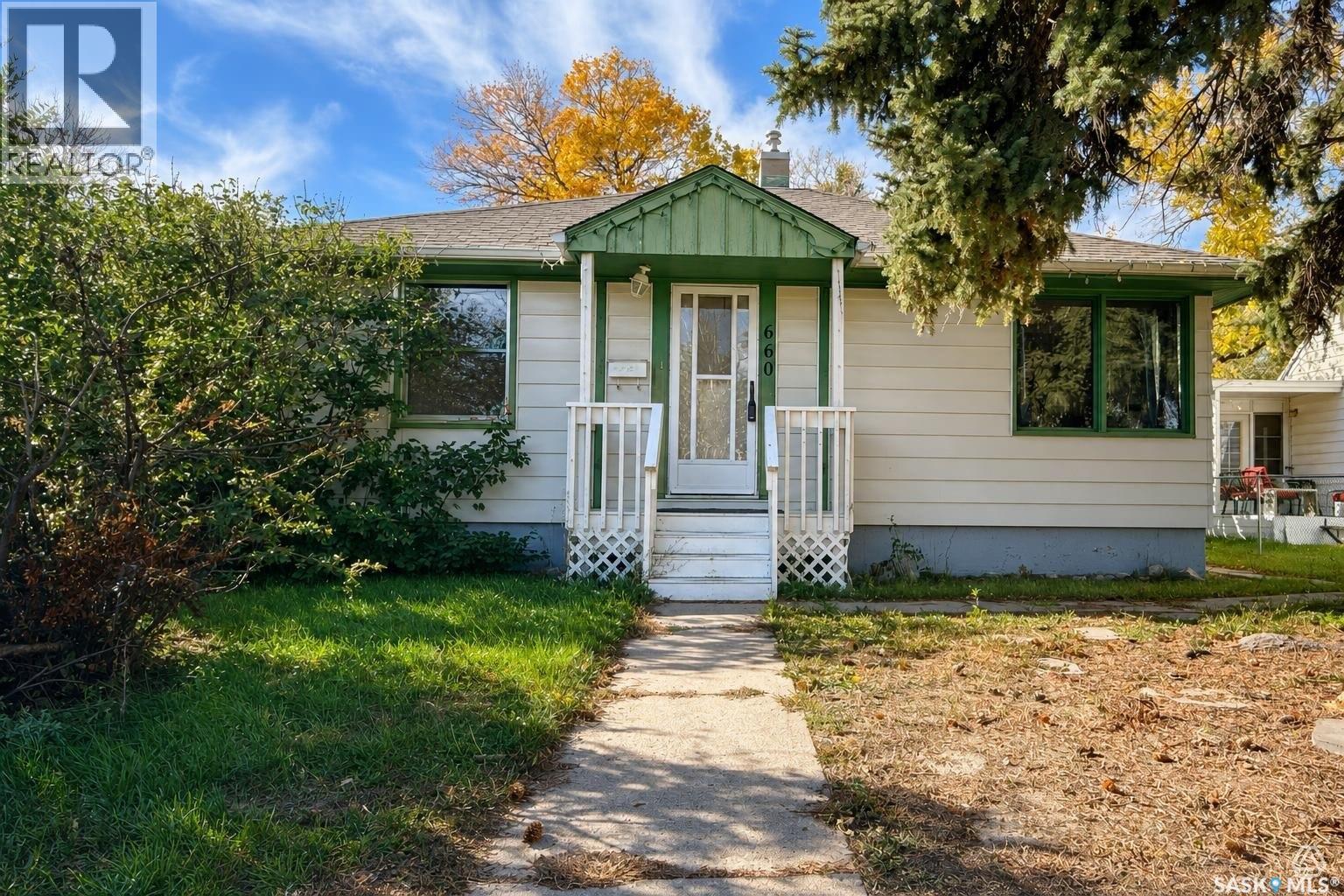 660 3rd AVENUE NE - 1
