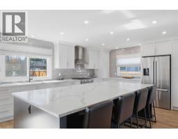543 Willingdon Boulevard SE - photo 4