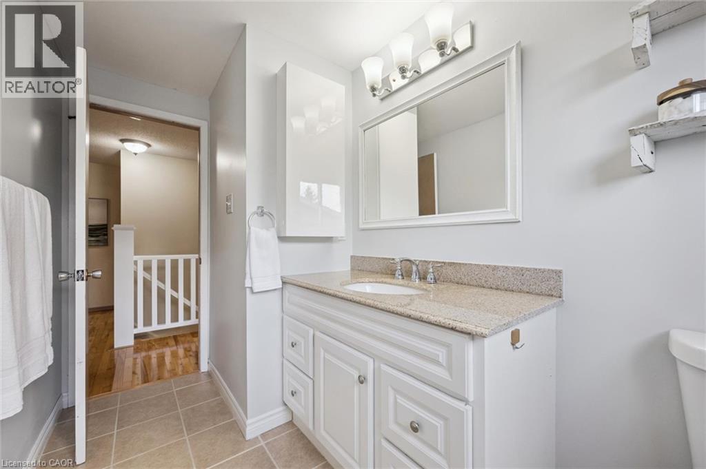 143 HILLBROOK Crescent - 24