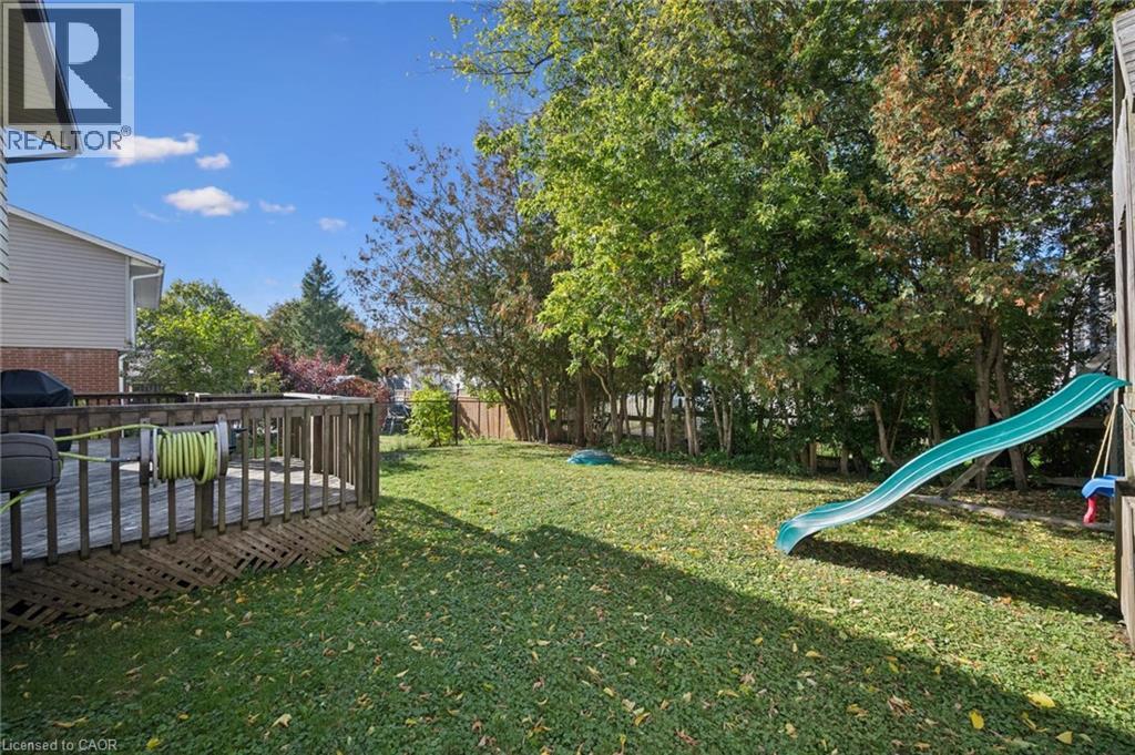 143 HILLBROOK Crescent - 35