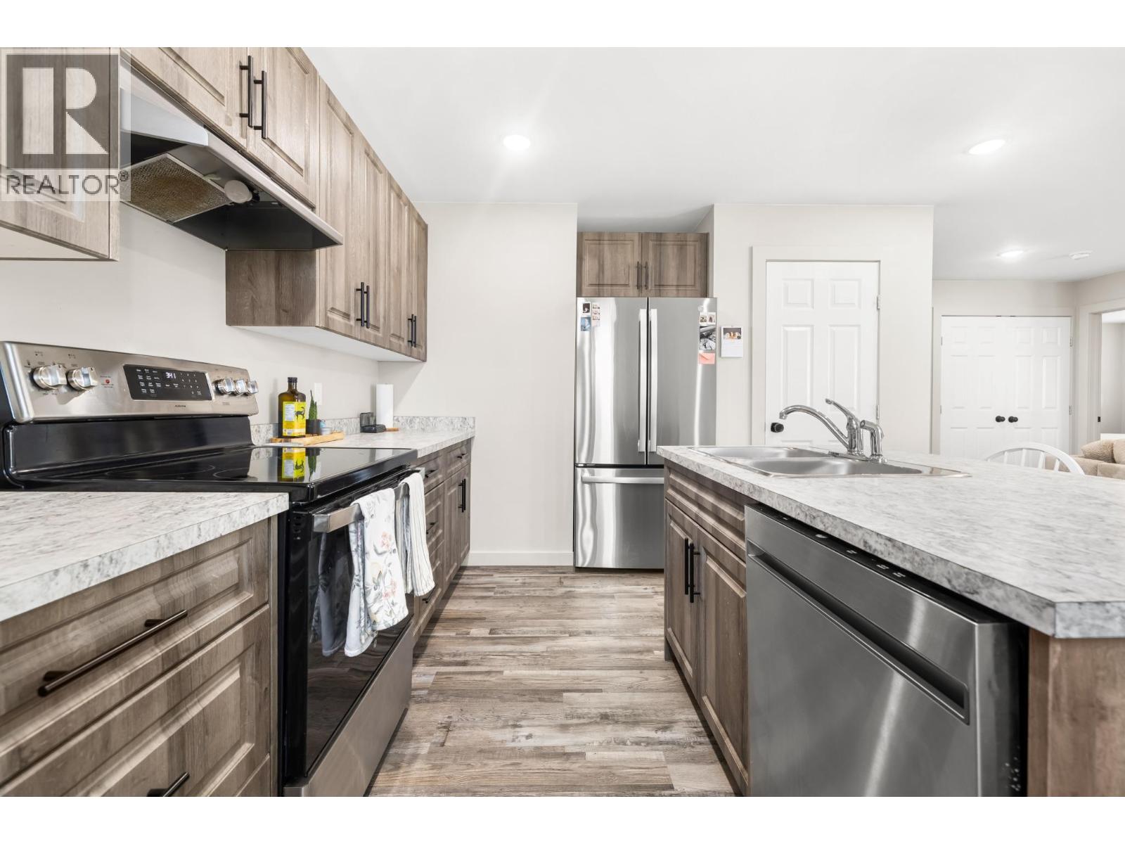 220 6TH Avenue N - 3