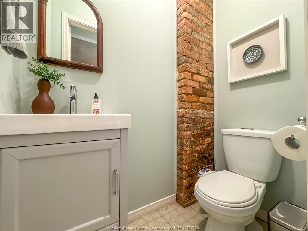 536 Windermere Rd — photo 23