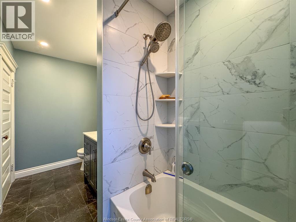 536 Windermere Rd — photo 31