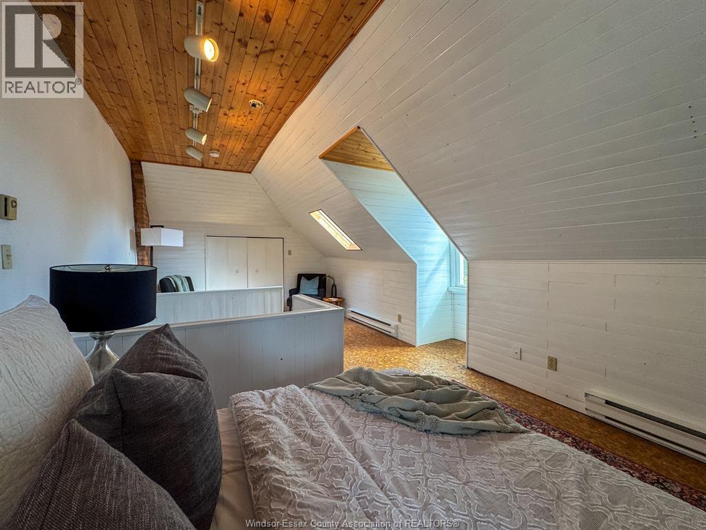 536 Windermere Rd — photo 36