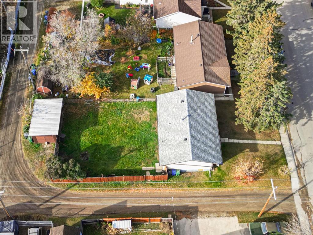 Listing photo – 5015 46 Street, Innisfail